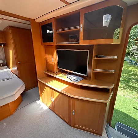 Kemp Lazy Days Caravan *