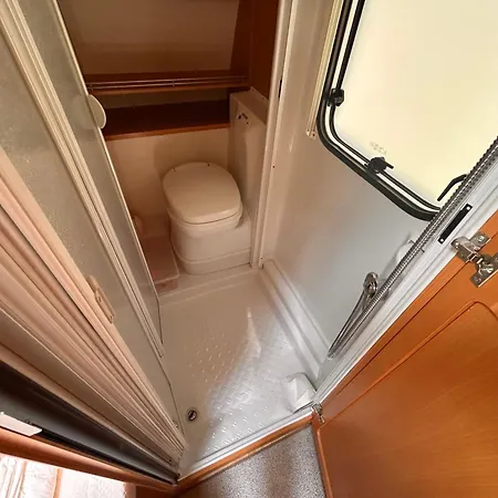 אתר קמפינג Lazy Days Caravan *